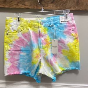 Tye Dye Judy Blue Shorts size Medium 6-8 NWT Great for Summer!